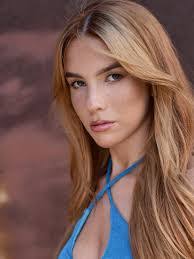 Veronica Lumpkin's Instagram, Twitter & Facebook