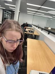 hi! i just wanted to i'm a second year at anu looking to move off campus  around the end of january! i'm very flexible with budget but ideally around  250-350 weekly! ideally