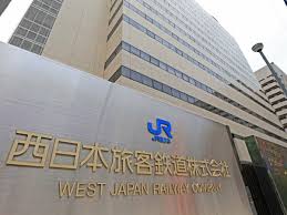JR学研都市線、電車が人と接触 若い女性か - 京都新聞