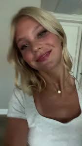 Ashley Heitz's Instagram, Twitter & Facebook