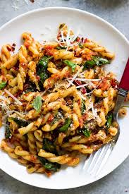 Birds Eye Veggie Made Mac And Cheese Shells 20 Minute Sun Dried Tomato Pasta With Spinach Recipe Pasta Dishes Spinach Pasta Healthy Recipes
