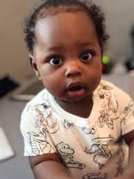 How to create a picture of a baby in a safari outfit for a birthday party?