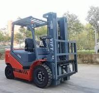 1.5 T -1.8 T Diesel Forklift Japanese Kubota Engine Lifting Equipment