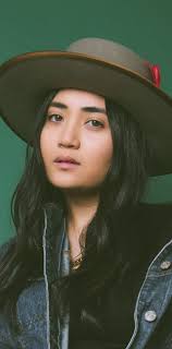 Alex Ritchie's Instagram, Twitter & Facebook