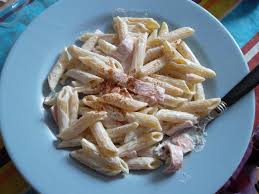 Informazioni, ingredienti e consigli per preparare pasta panna e prosciutto. Penne Panna Prosciutto E Noce Moscata La Confiserie Manilu