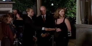 This starts to cause problems on the evening of the dinner party, when she is traumatised by frasier lighting the fire, and digs her claws into niles' scalp. Watch Frasier Season 6 Episode 4 In Streaming Betaseries Com