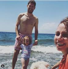 Is a turkish actor and tv personality, best known for turkish tv series pis yedili. Uraz Kaygilaroglu Ile Melis Isiten Bosanma Karari Aldi Magazin Haberleri Magazin Haberleri