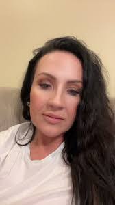 Kerri Riley's Instagram, Twitter & Facebook