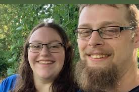 Paparazzi caught us 😂 It's weird af being my Mom. Happy Mother's Day to  all the amazing ladies out there.