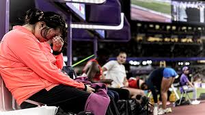 حصريات - بنت ريفيه بقميص نوم شفاف تثير شهوتك بجمالها