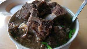 Bihun sup utara dari sup tulang. Sup Tulang Kuali