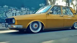 Calculatorul îi va asista pe şoferi când maşina este în mers şi este capabil inclusiv să observe obstacolele. PoÈ›i Face Asta Cu O RablÄƒ De Dacia 1300 È™i Rezultatul E Uimitor Dai Orice Bmw Pe MaÈ™ina Asta