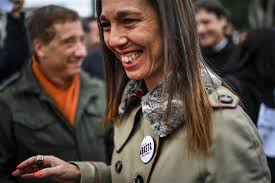 Intervenções de ana rita cavaco. O Amigo De Ana Rita Cavaco A Quem A Ordem Paga 72 Mil Euros