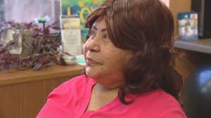 Breast Cancer Survivor & Hairdresser Now Offers Free Services To Other  Patients