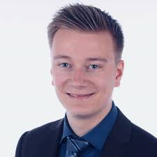 Kevin Prell ARAG Vertriebspartner 22 Jahre alt Seit 01.08.2015 bei der ARAG  tätig Seit März 2016 geprüfter Versicherungsfachmann IHK Seit Mai 2017  Fachberater für das Themenfeld Gewerbliche Absicherung Seit Januar 2018  Hauptagent