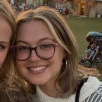 Lisa Bebow's Instagram, Twitter & Facebook