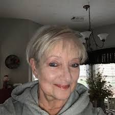 Tricia Holmes's Instagram, Twitter & Facebook