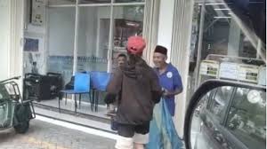 Check spelling or type a new query. Panjang Umur Kebaikan Aksi Mulia Pemuda Bergaya Punk Ini Panen Pujian