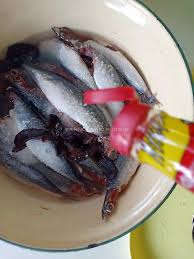 Pls subscribe, like & comment my videos. Resepi Ikan Rebus Goreng Masakan Popular Kelantan Paling Mudah Makan Panas Panas Memang Terlajak Sedap Keluarga