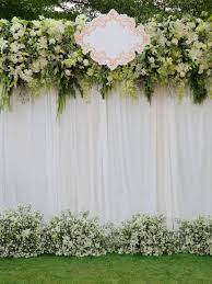 Outdoor Photography Background Beautiful White And Green Backdrop Flowers Arrangement Over White Fab Latar Belakang Pernikahan Tempat Pernikahan Ide Perkawinan