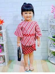 Apa yang mereka kenakan tidak jarang menjadi trend di pasaran. Gak Kalah Keren Ini 8 Inspirasi Baju Batik Untuk Anak Yang Cute Dan Fashionable