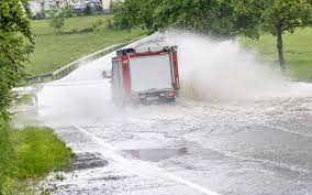 Treffen wird es laut einer vorabinformation insbesondere den westen von nrw. Nordrhein Westfalen Unwetter In Nrw Halten Einsatzkrafte In Atem