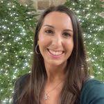 Amanda Benfer's Instagram, Twitter & Facebook