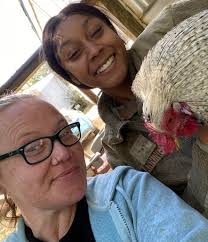 Reunited rooster with its owner in Jacksonville, Arkansas