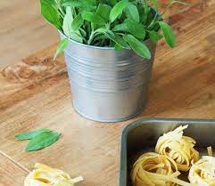 5 hacks und rezepte mit salbei foodly rezepte salbei rezepte krauter kochen