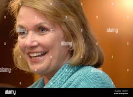 John edwards wife hi-res stock photography and images