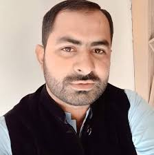 MAGNIFICENT MALIK!! Hasnain hit...