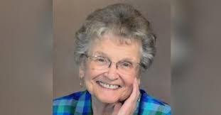 Jill Bracken's Instagram, Twitter & Facebook