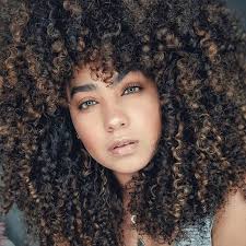 I've always been skeptical of how a curl by curl cut would work on a wavy, so what better way to figure it. What Is The Rezo Cut The Woman Behind The Cutting Technique Naturallycurly Com