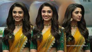 Uppena heroine krithi shetty ranguladdhukunna song images. Krithi Shetty Half Saree Stills At Uppena Movie Pre Release Event