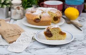 Oggi vediamo come fare la marmellata di fichi d'india fatta in casa una ricetta veloce e facile , nella quale i fichi d india non vanno neanche sbucciati ma. Torta Nua Alla Marmellata Di Fichi La Casa Del Coniglio Bianco