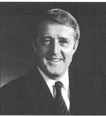 Edwin Wakefield's Instagram, Twitter & Facebook