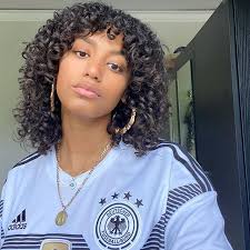 Shalom stumbled into a career in acting and she moves between the uk and australia working on her various projects. Shalom Brune Franklin Age Wiki Photos And Biography Filmifeed