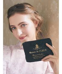 サテンティッシュケース