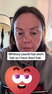 And i love this era. #shorthair #bobhaircut #whitney #momtok