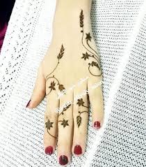 Lite More Pins Like This One At Fosterginger Pinterest Simple Henna Tattoo Unique Henna Henna Designs Hand