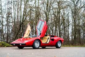 Erleben sie sportwagen bei denen das fahren und der kauf wahre freude bereiten. Auktion Rekordpreise Fur Miura Und Countach Autosprintch