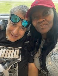 Sara Scholten's Instagram, Twitter & Facebook