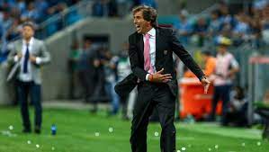 Santos laguna ha tenido un inicio de torneo complicado y continuará cuando enfrente al américa este jueves. Oficial Guillermo Almada Es El Nuevo Director Tecnico De Santos 90min