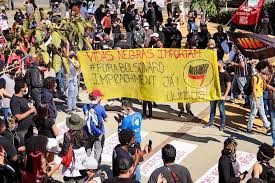 Sabemos que estamos numa pandemia e há um descontrole total, mas é importante. Brasil Vive Novo Domingo De Protestos A Favor E Contra Bolsonaro Fotos R7 Brasil