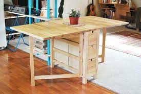 Ada juga model kursi bar yang menggunakan desain putar, jadi pada bagian. Meja Kayu Jati Belanda Woodstock