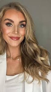 Kayla Baxter's Instagram, Twitter & Facebook