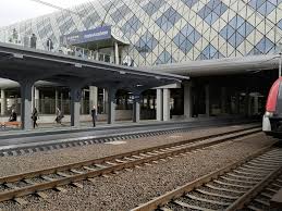 Poznań główny (polish for poznan main station), commonly called dworzec główny, is the main railway station for the city of poznań, poland's fifth largest city, and capital of the greater poland voivodeship. Na Stacji Pkp Poznan Glowny Powstanie Nowe Przejscie Podziemne I Peron Wizualizacja Raport Kolejowy