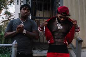 Fredrick dewon thomas givens ii (born march 29, 1996), known professionally as fredo bang, is an american rapper.he is best known for his tracks oouuh and top (featuring lil durk).in april 2020, he released his debut studio album, most hated, through se lavi productions and def jam recordings Fredo Bang And Kevin Gates Have No Security In New Video Revolt