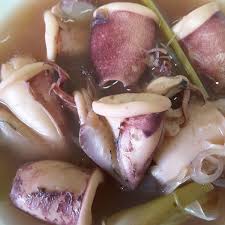 Memelihara ikan hias pun ternyata memiliki keuntungan tersendiri, yakni menjaga. Sotong Singgang Kelantan Sotong Katok Serai Kelateku