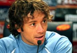 Diego Lugano apoya y defiende a Luis Suárez